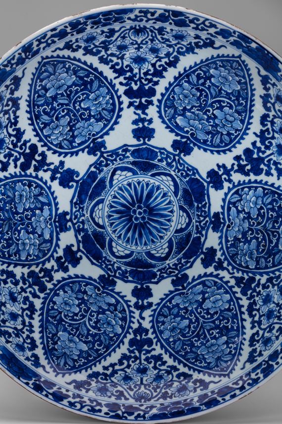 A Large Blue and White Dish Made for the Thai Market | MasterArt